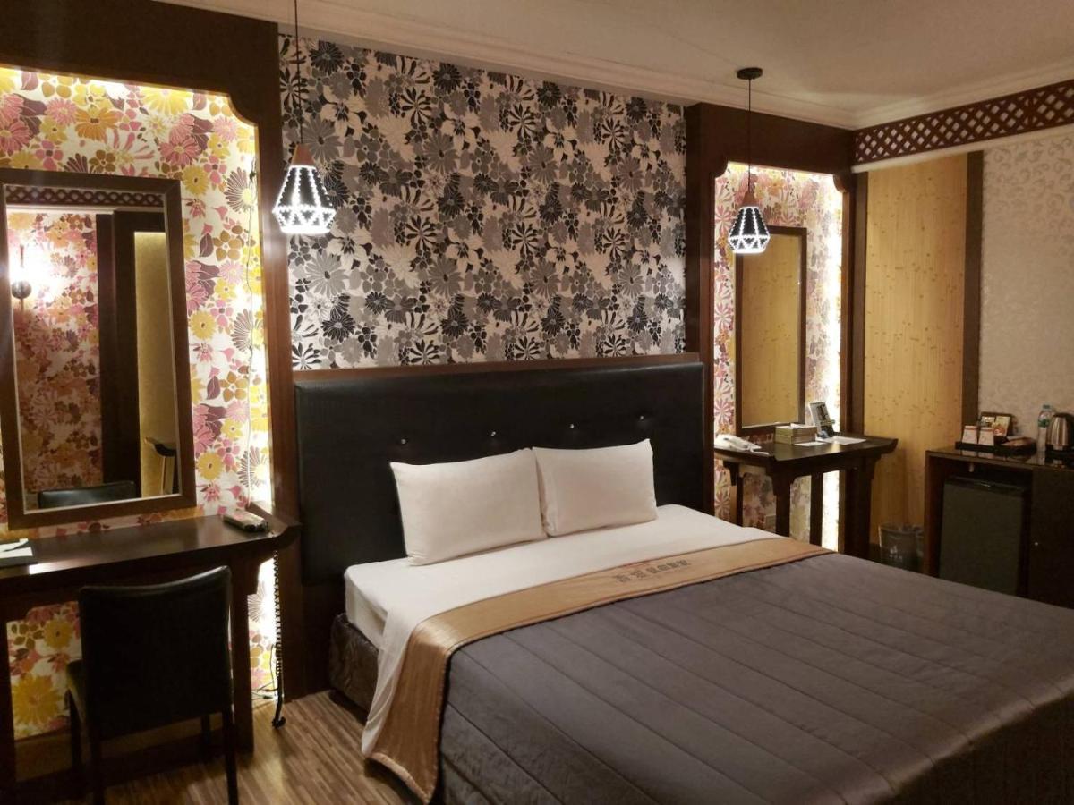Chateau Motel Гаосюн Екстер'єр фото