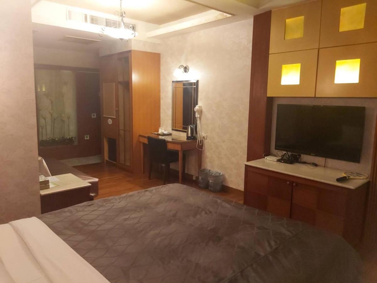 Chateau Motel Гаосюн Екстер'єр фото