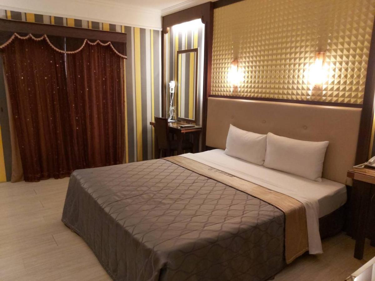 Chateau Motel Гаосюн Екстер'єр фото